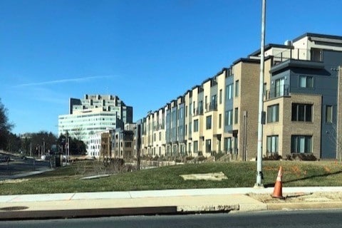 Building Photo - 10405 Fernwood Rd