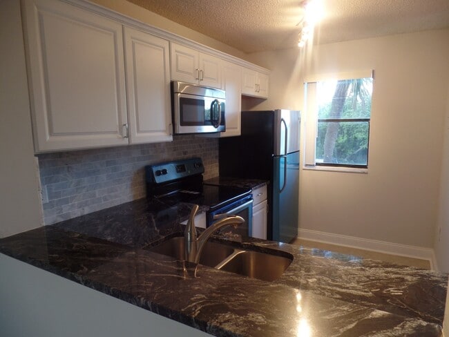 Building Photo - 5200 NW 31st Ave