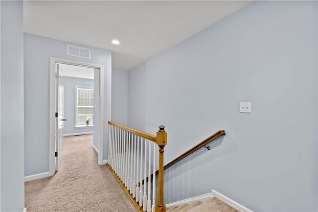 Building Photo - 2116 Westcott Ln
