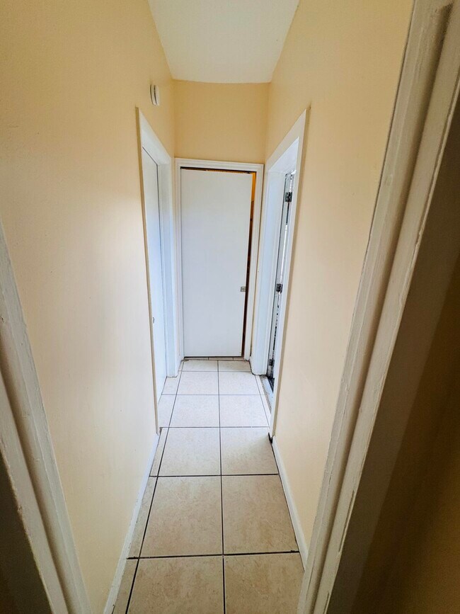 Building Photo - 830 Valley Forge Rd