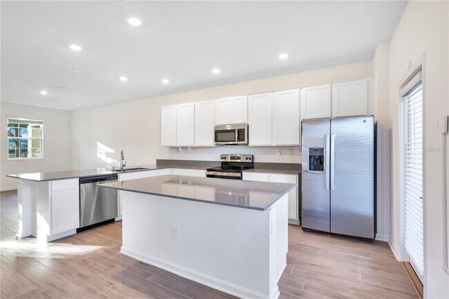 Building Photo - 15657 Water Spring Blvd