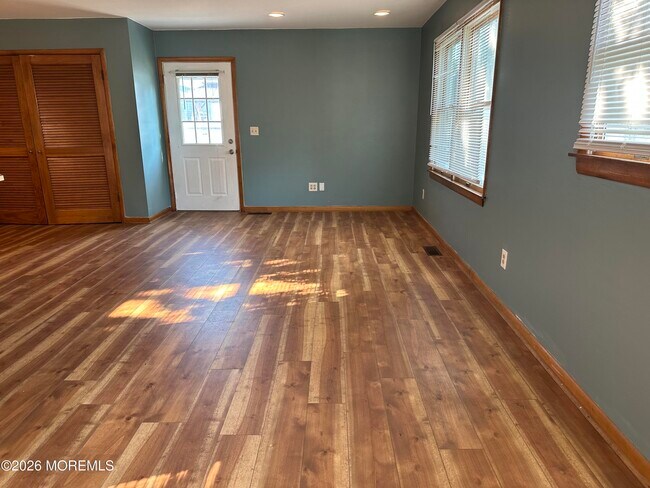 Building Photo - 456 Hulse Ave