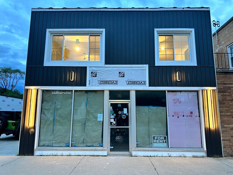 Building Photo - 780 Columbia Ave
