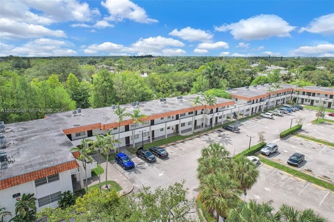 Building Photo - 400 NW 65th Ave