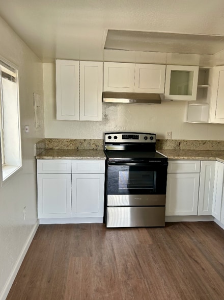 Building Photo - 897 K St