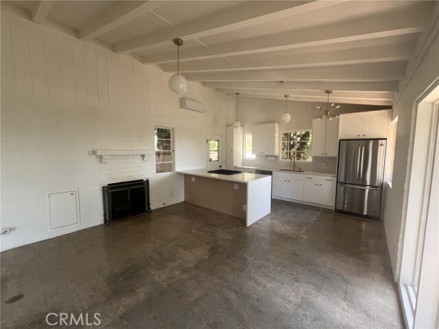 Building Photo - 6331 Longview Ave