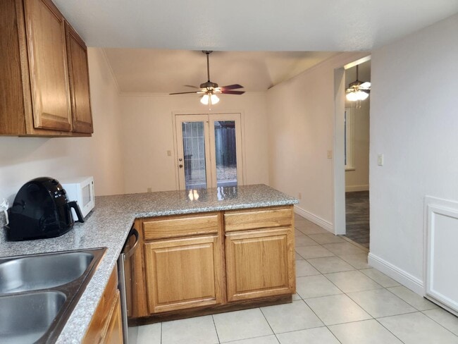 Building Photo - 8007 Skywoods Way