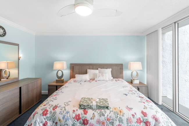 Building Photo - 4750 S Ocean Blvd