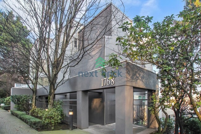 Building Photo - 2 BED & 2 BATH CONDO AVAILABLE FOR RENT