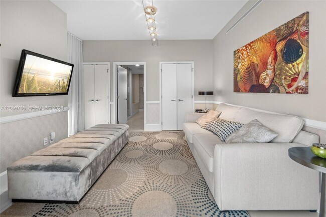 Building Photo - 6899 Collins Ave