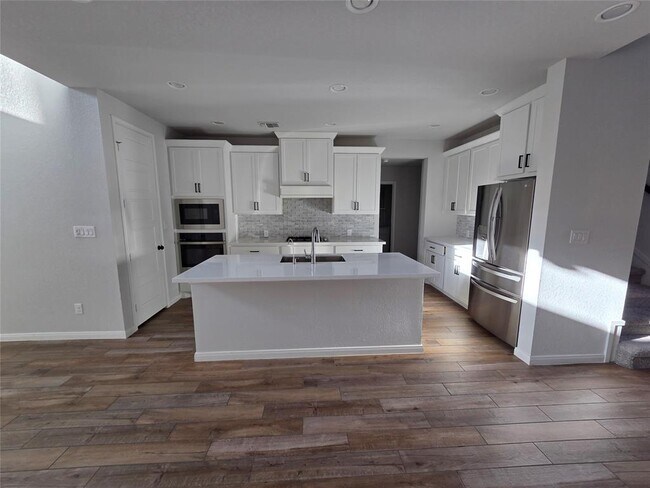 Building Photo - 221 Bauer Lp