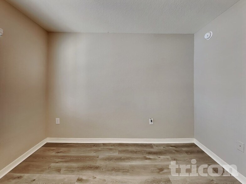 Building Photo - 8070 Diamond Creek Ln