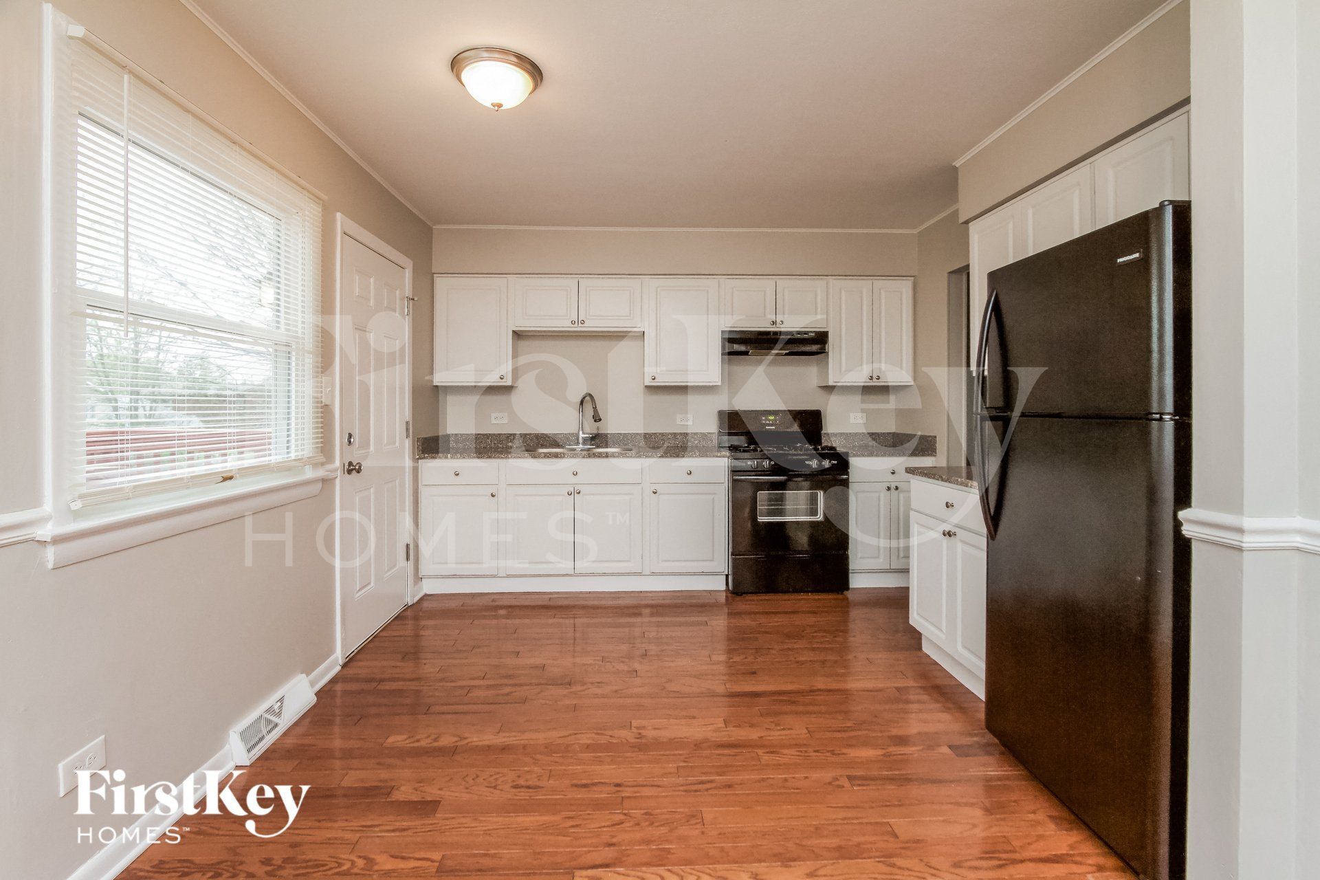 Building Photo - 4924 Imperial Dr