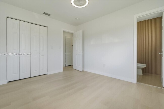 Building Photo - 20440 NW 20th Ct