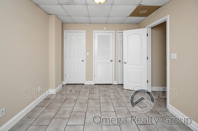 Building Photo - 312 Percy St