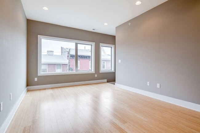 Building Photo - Spacious 3 Bedroom Home in Fishtown