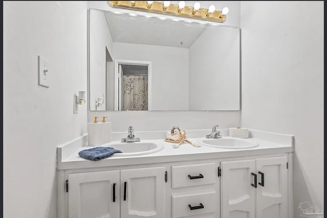 Building Photo - 2408 Cavalla Loop