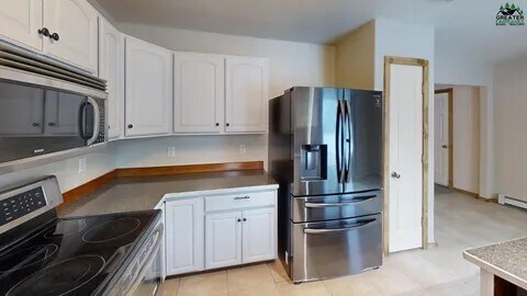 Building Photo - 2580 Roxanne St