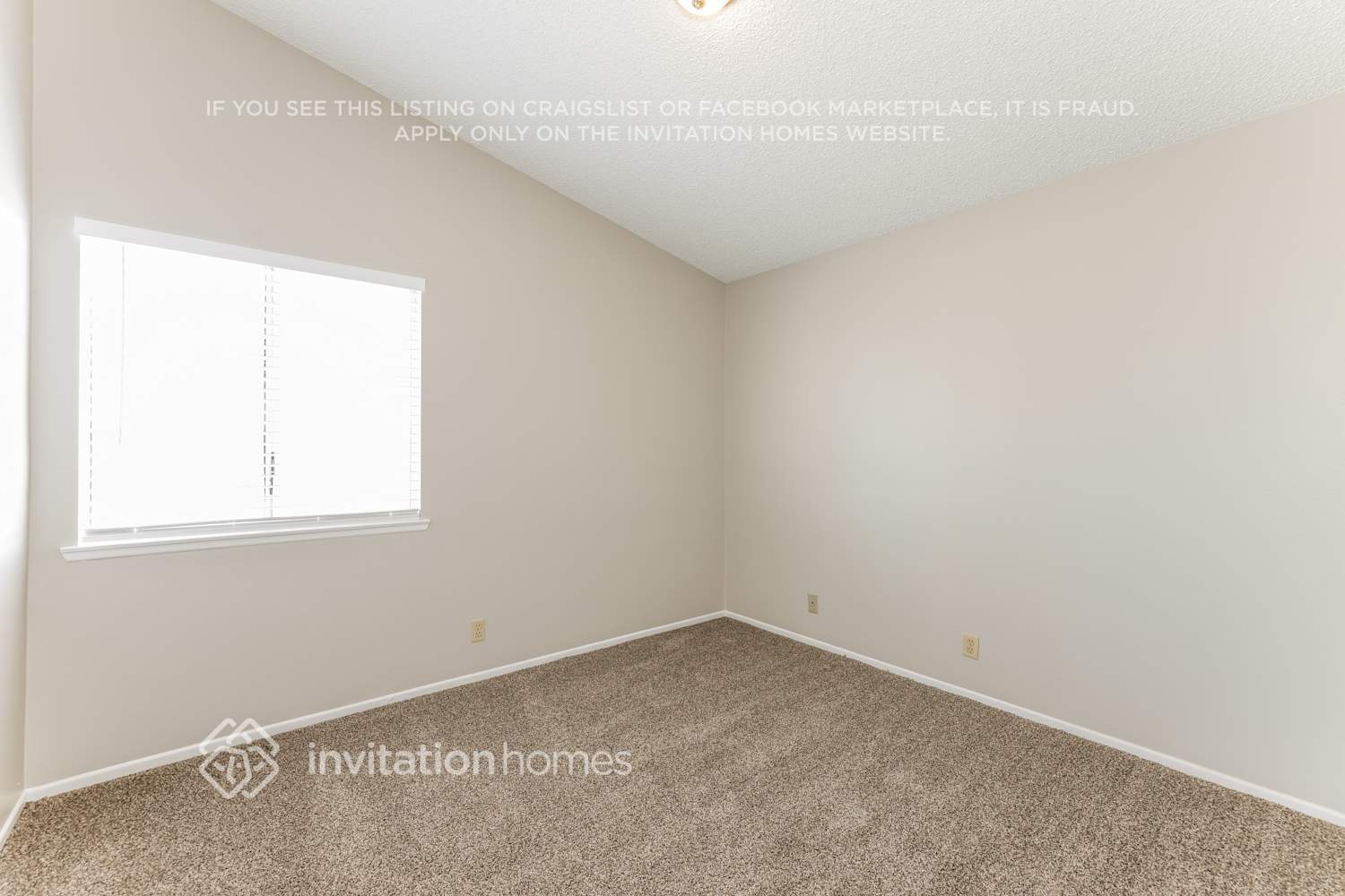 Building Photo - 610 E Eldorado Ln