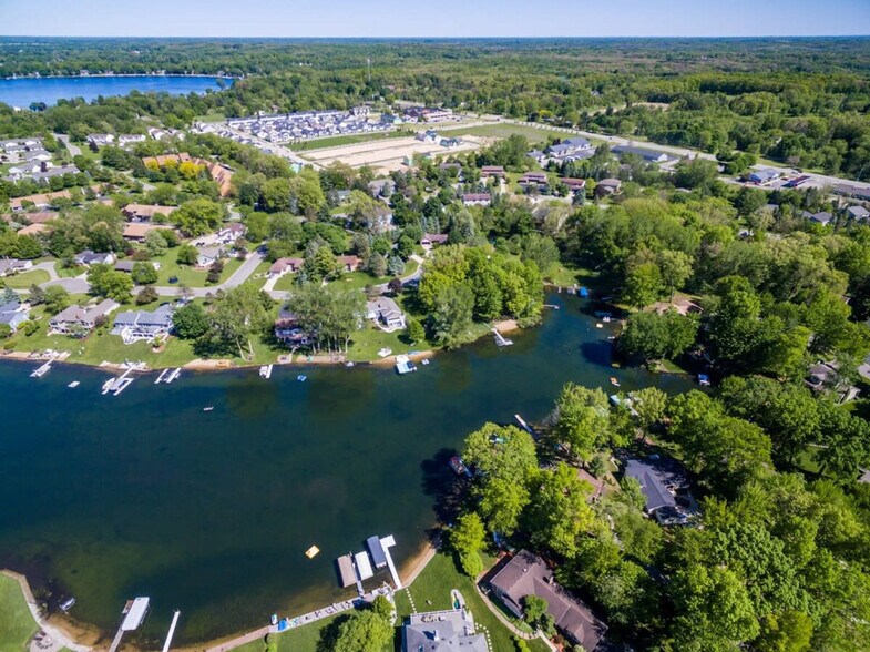 Building Photo - 6542 Bella Vista Dr NE