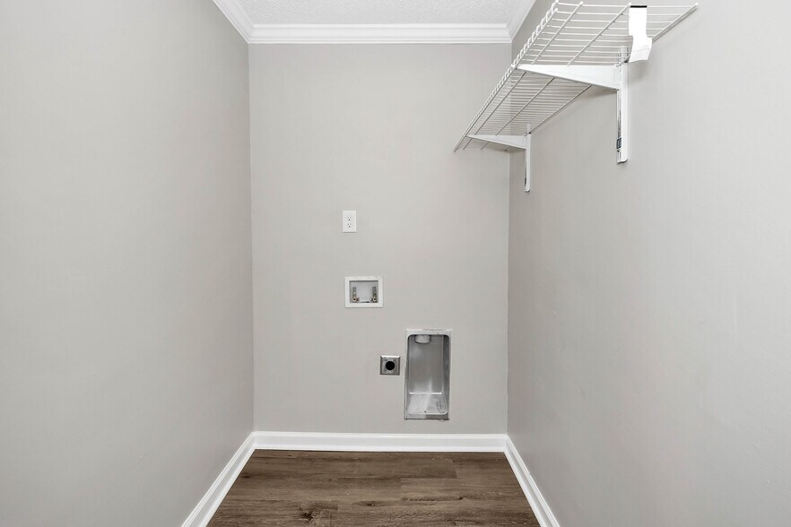 Building Photo - 3706 Emm Ell St SW