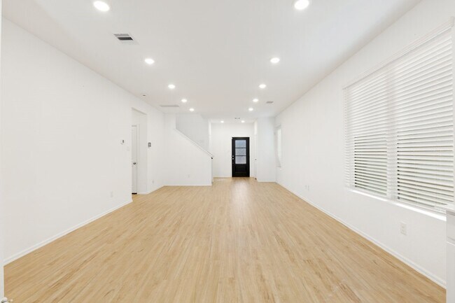 Building Photo - 1950 Foxtail Crk Ct