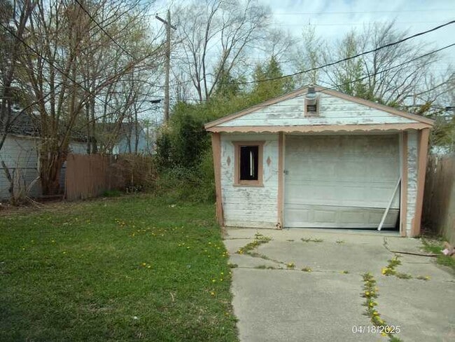 Building Photo - 15675 Lappin St