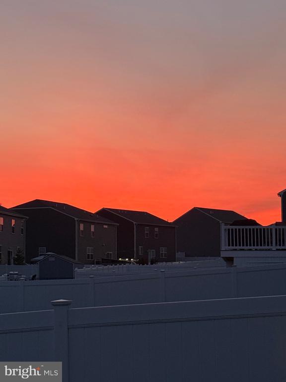 Building Photo - 13 Outsail Ave