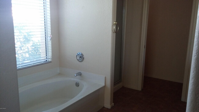 Building Photo - 5839 W Electra Ln