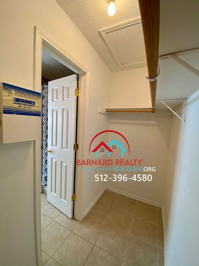 Building Photo - Available July 11: 3 bedroom, 2.5 Bath Duplex with Garage and Fenced Yard
