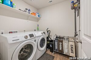 Building Photo - 723 Armadillo Dr