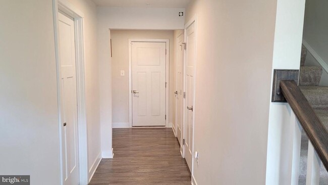 Building Photo - 8667 Shady Pines Dr