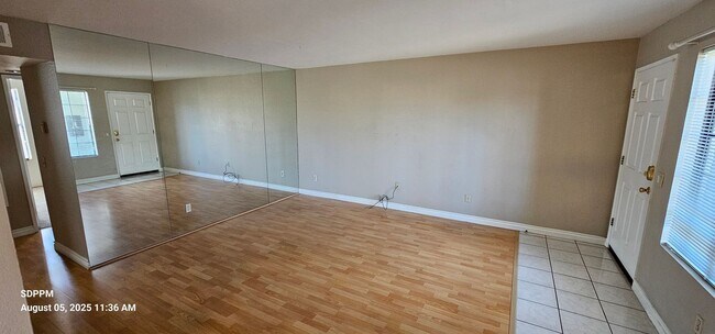 Building Photo - HILLCREST - SAN DIEGO - Nice 2 Bedroom / 2...