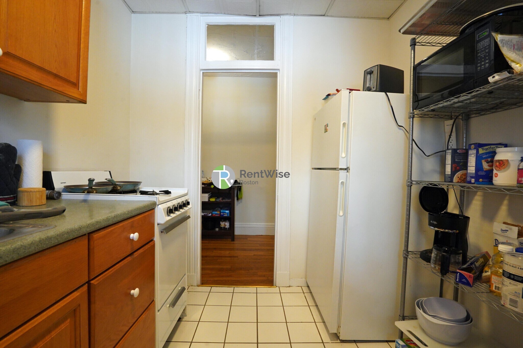 Building Photo - 76 Gordon St