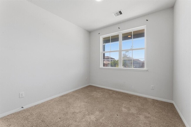 Building Photo - 202 Eagle Mountain Trl1