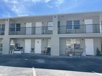 Building Photo - 6100 Ridgewood Ave