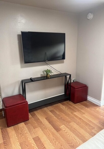 Building Photo - 3651 Steele St