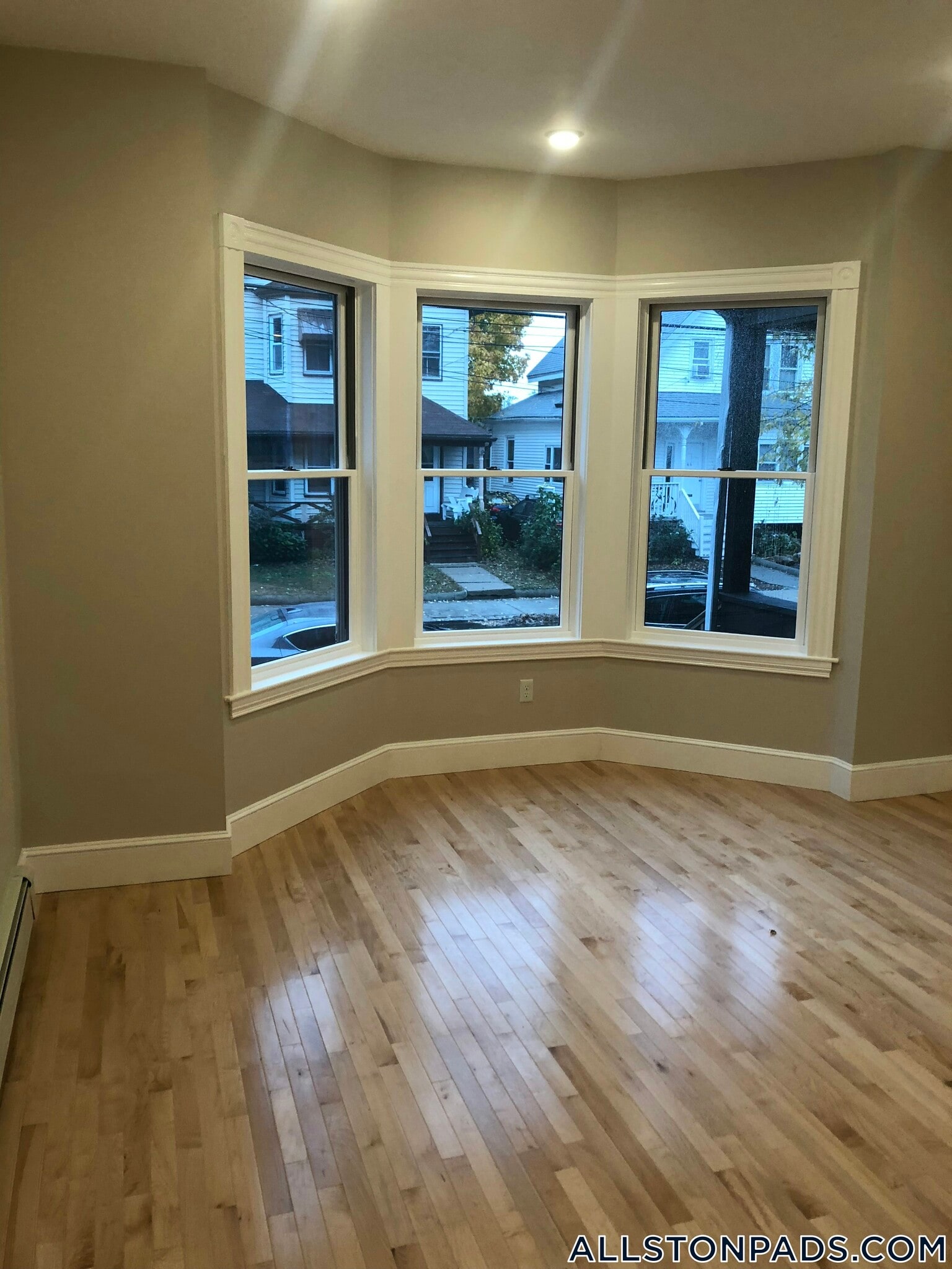 Building Photo - 45 Pratt St