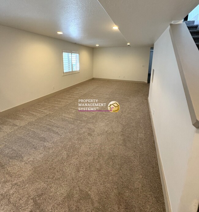 Building Photo - 9474 S Lea Heather Way