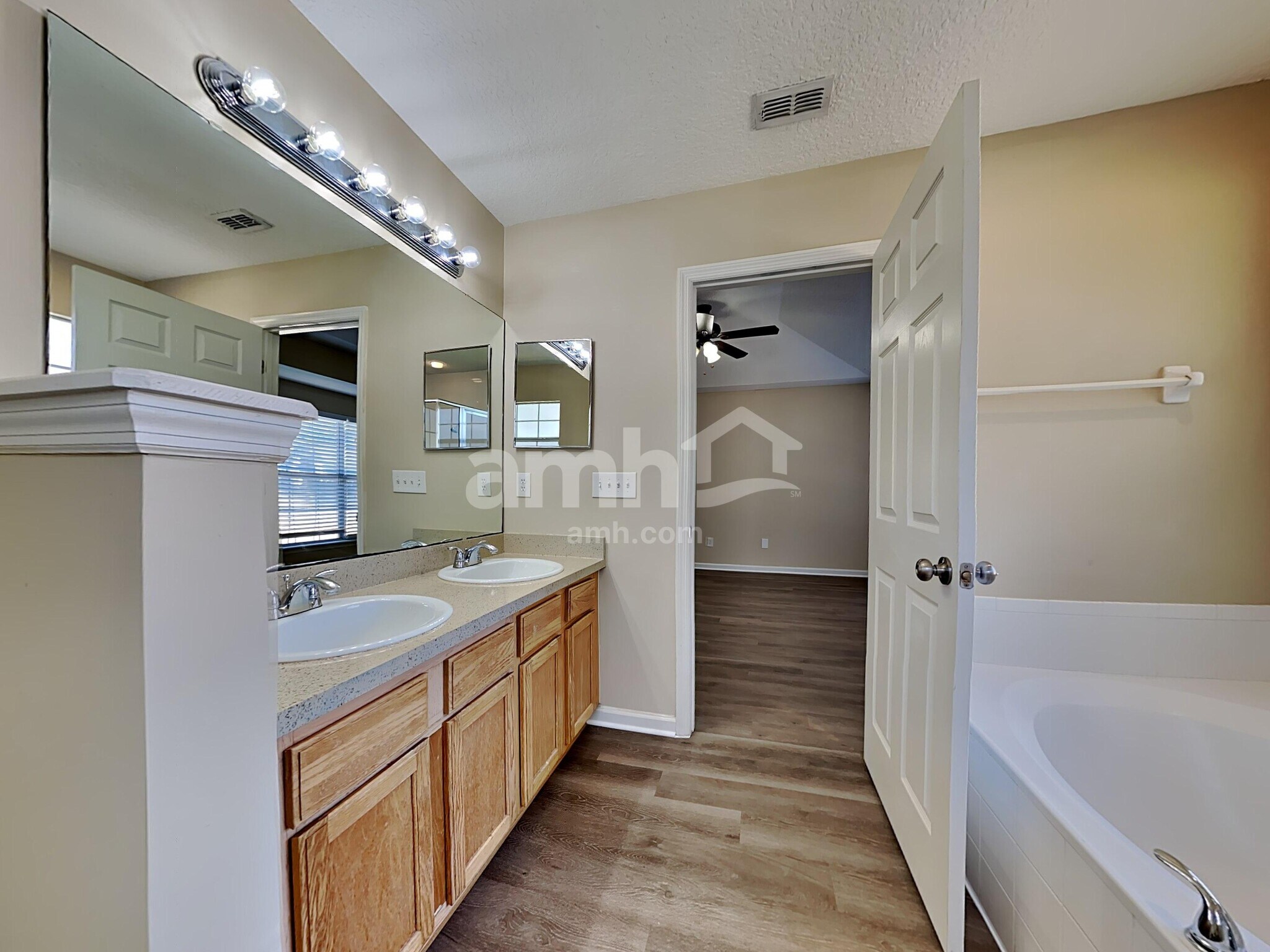 Building Photo - 9565 Staples Mill Dr