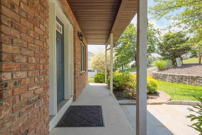 Building Photo - 68 Walter Dr