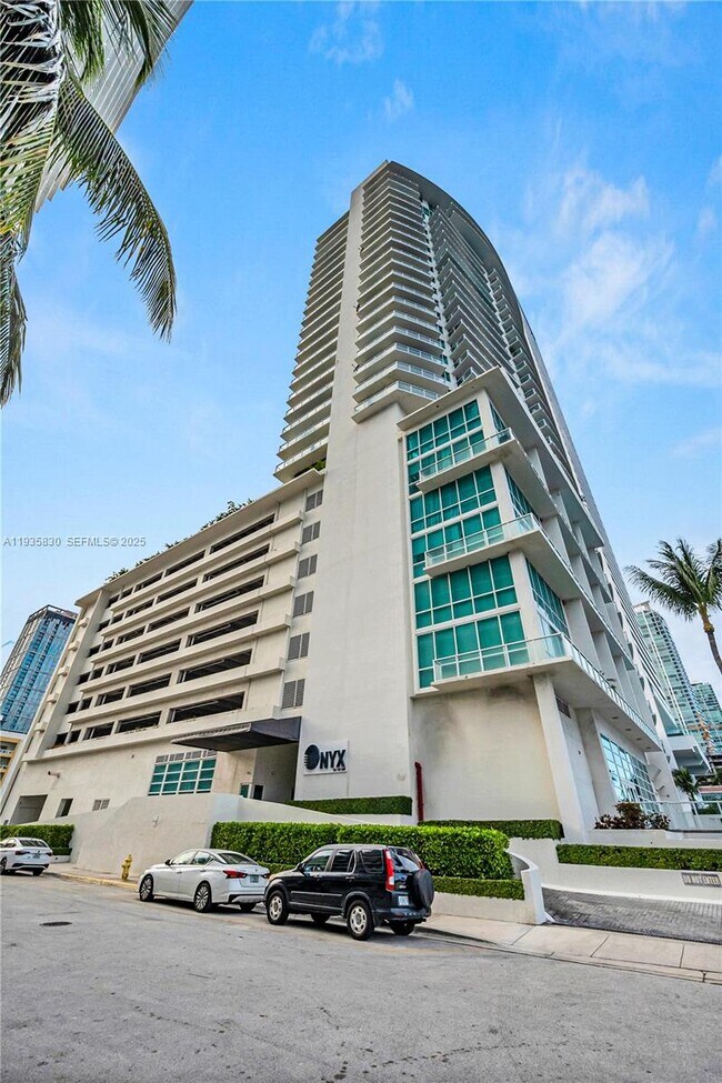 Building Photo - 665 NE 25th St