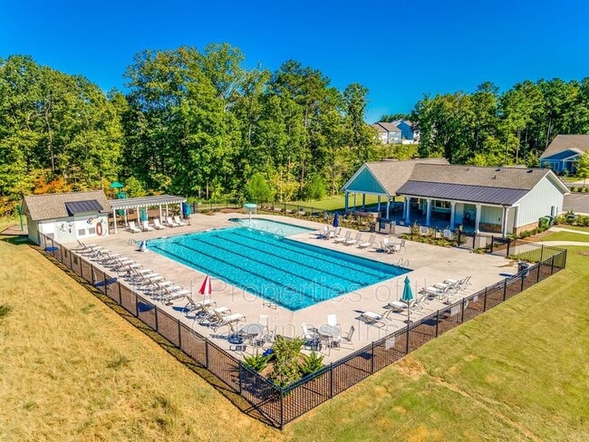 Building Photo - 1245 Pebble Grove Dr