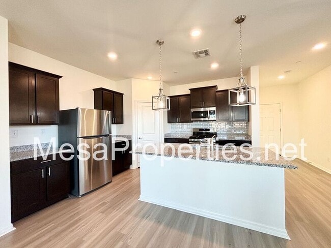 Building Photo - 15886 Rain Lily Ct