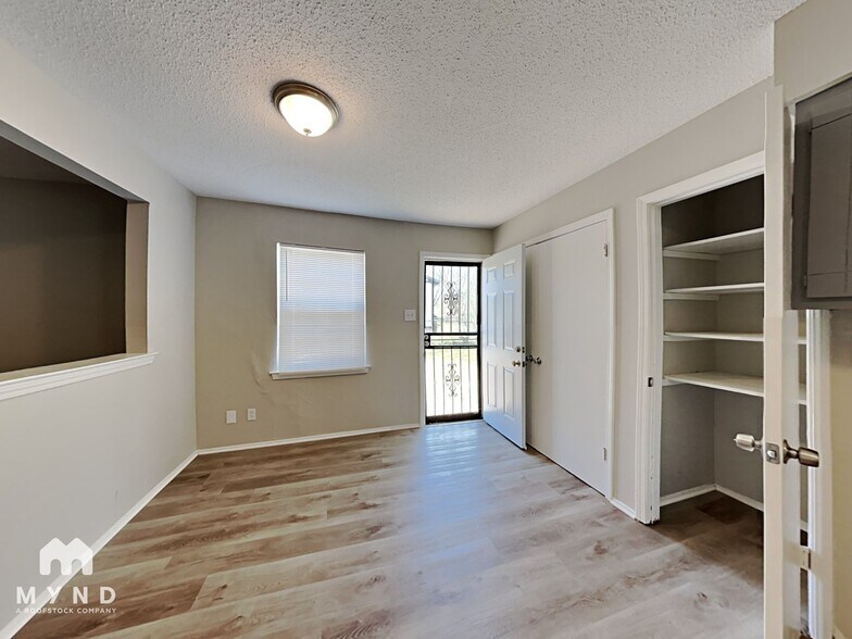 Building Photo - 3763 Rainford Dr