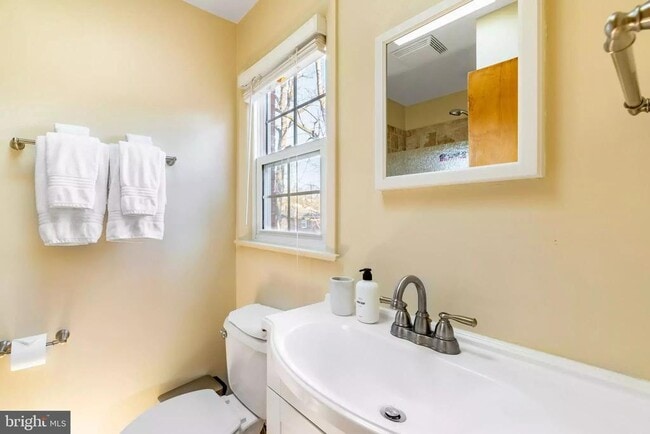 Building Photo - 4706 8th Rd S