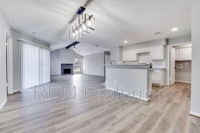 Building Photo - 8526 Deer Meadow Dr