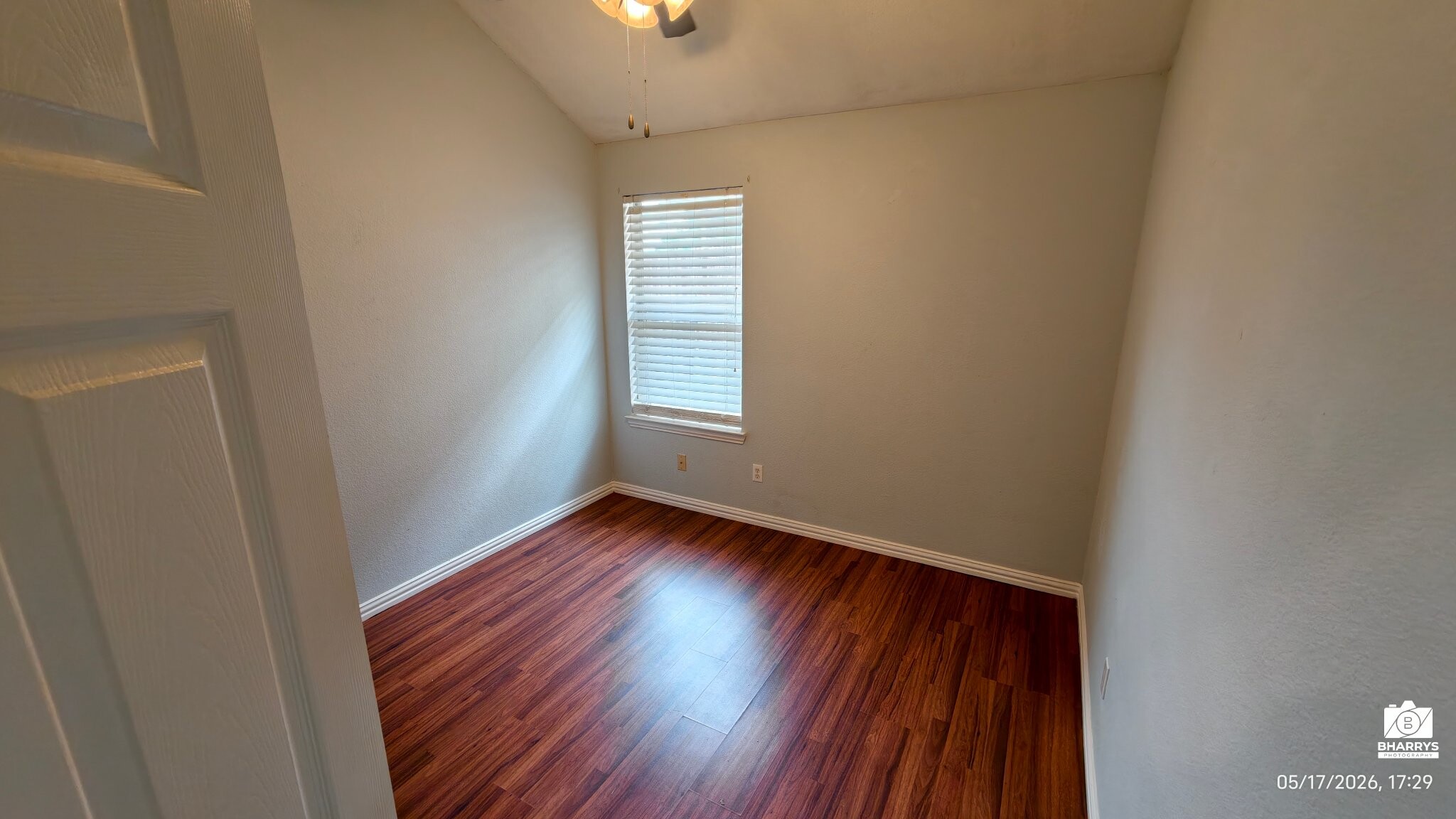 Building Photo - 304 Hummingbird Dr