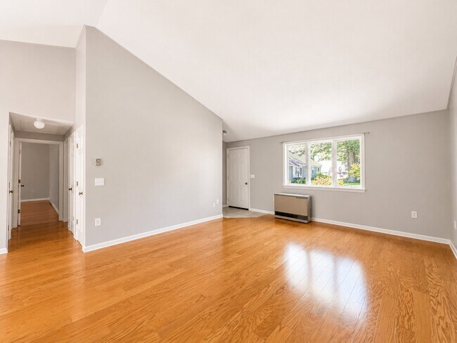 Building Photo - 9 Oakview Dr