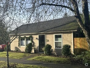 Building Photo - Adorable 2 Bed/1 Bath Bungalow in Olympia